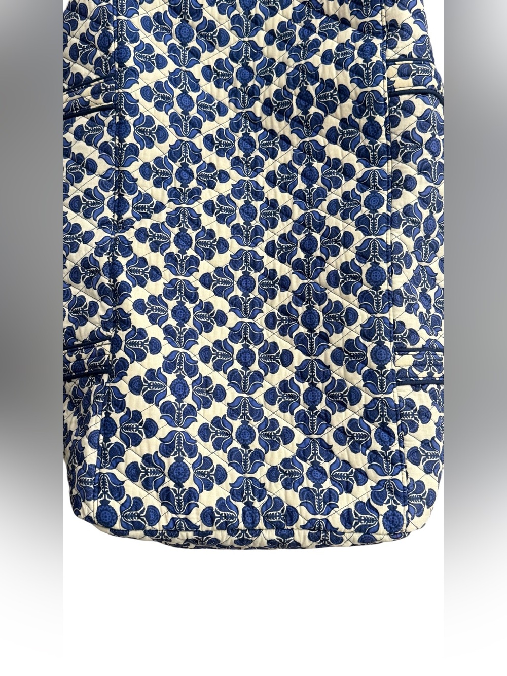 Vera Bradley Large Duffel Travel Bag Cobalt Tile Blue White Quilted Cotton 22” - Picture 9 of 13